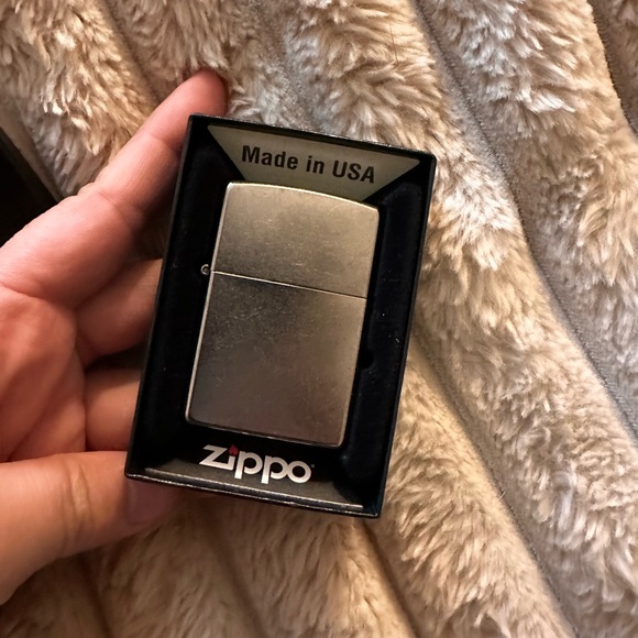 Zippo lighter ( new ) - Picture 3 of 4
